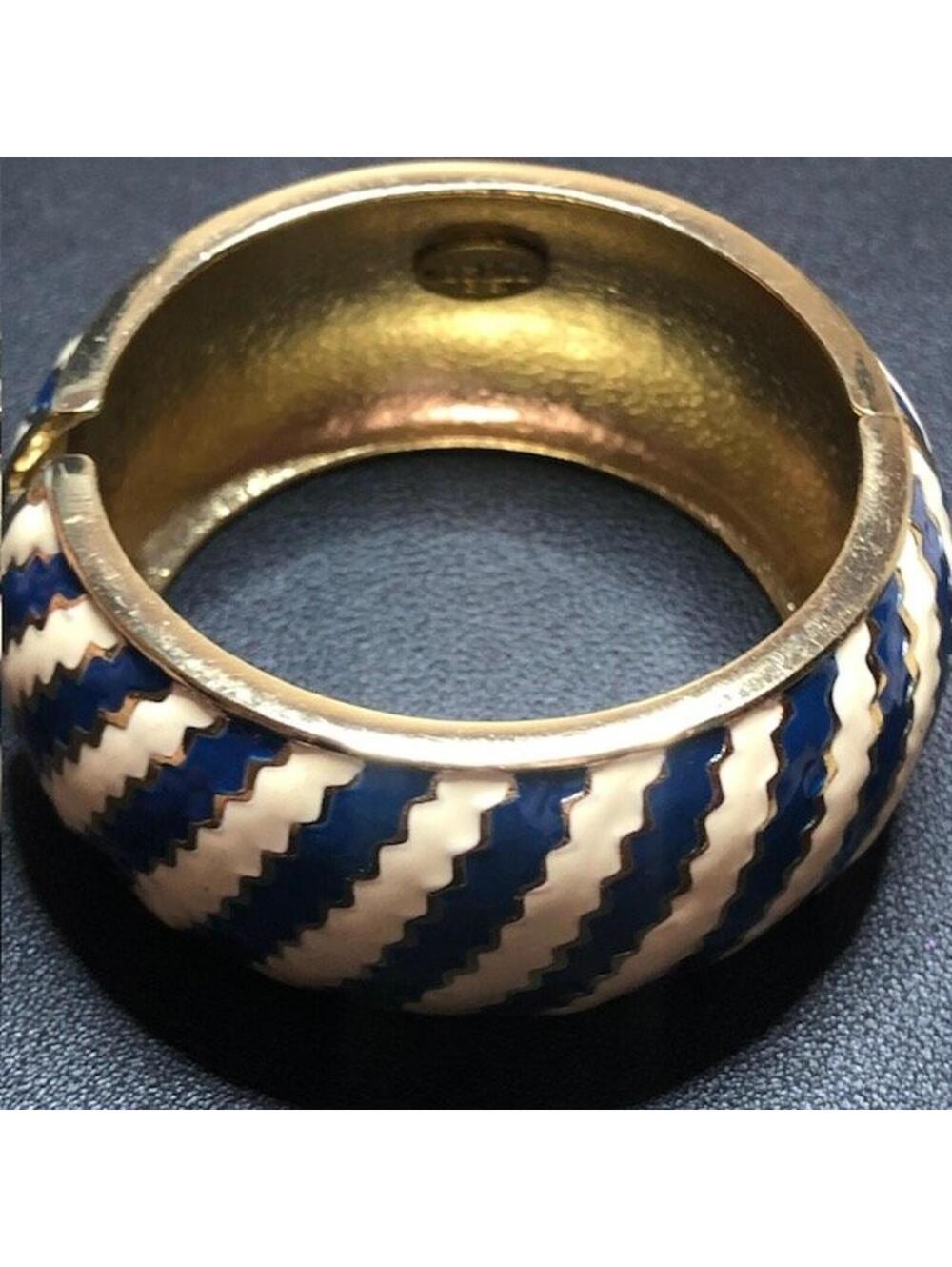 B3278 Amrita Singh Hinged Bangle Bracelet Wide Blue White Enamel Gold Tone 7.5"